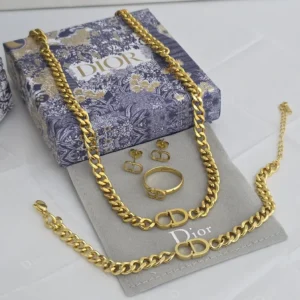 طقم ديور cd اربع قطع